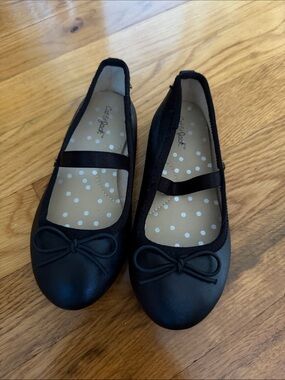 FREE WHEN BUNDLED Cat & Jack Black Girls' Mary Jane Ballet Flats with Bow size 9